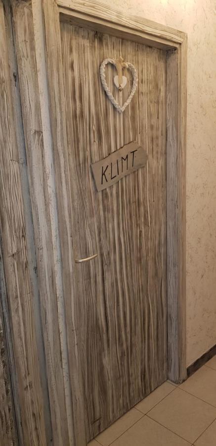 לינה וארוחת בוקר Albavilla Shabby Chic מראה חיצוני תמונה
