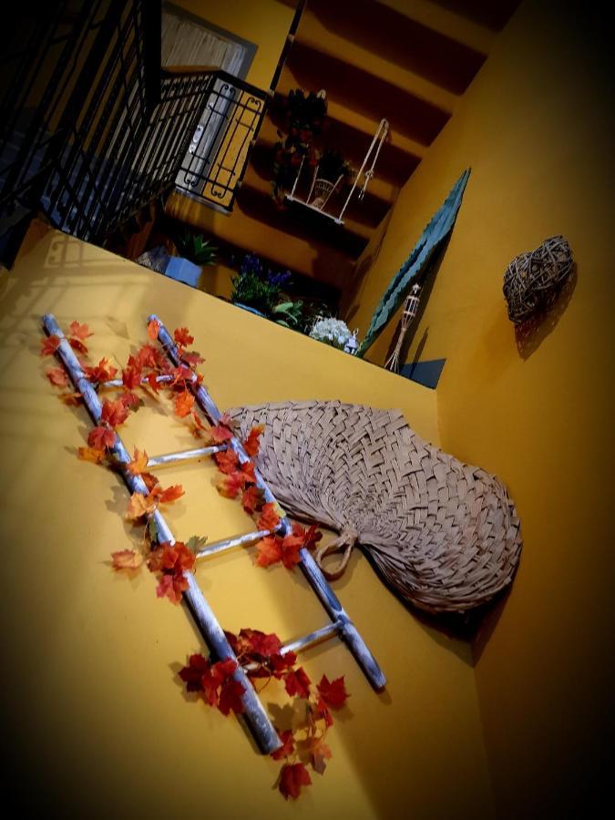 לינה וארוחת בוקר Albavilla Shabby Chic מראה חיצוני תמונה
