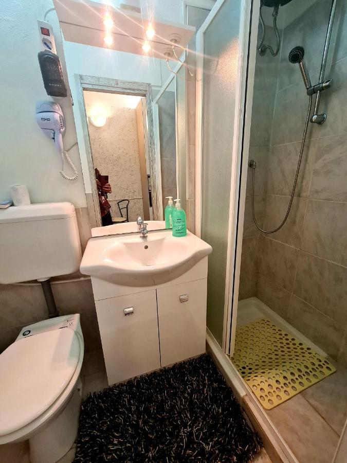לינה וארוחת בוקר Albavilla Shabby Chic מראה חיצוני תמונה